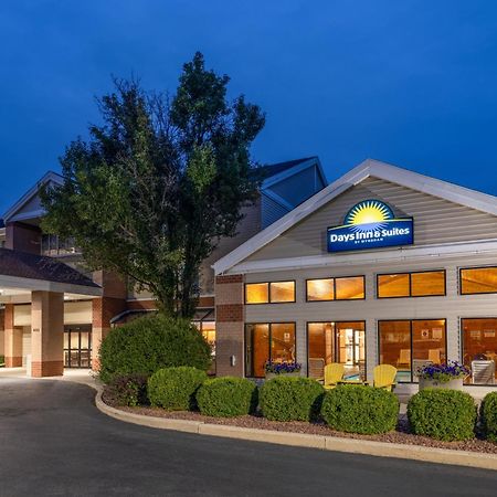 Days Inn & Suites By Wyndham Madison Dış mekan fotoğraf