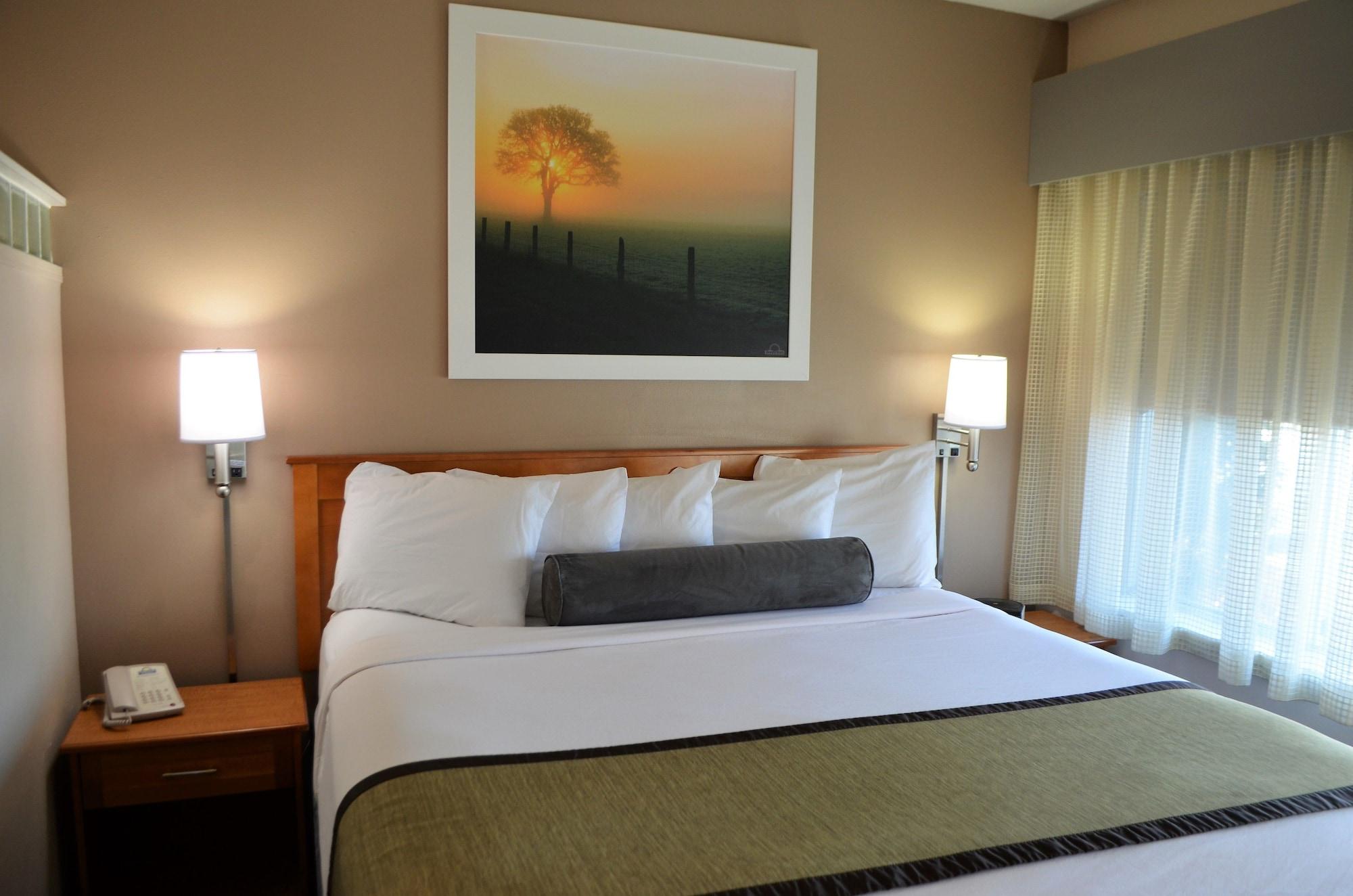 Days Inn & Suites By Wyndham Madison Dış mekan fotoğraf