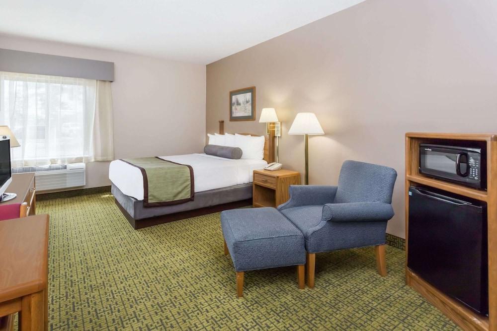 Days Inn & Suites By Wyndham Madison Dış mekan fotoğraf