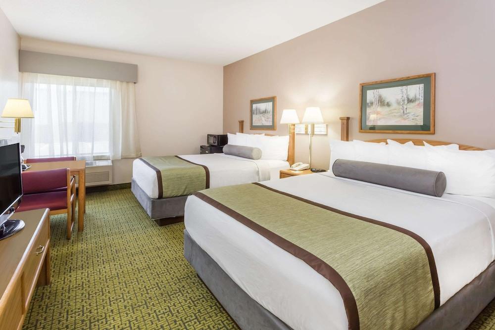 Days Inn & Suites By Wyndham Madison Dış mekan fotoğraf