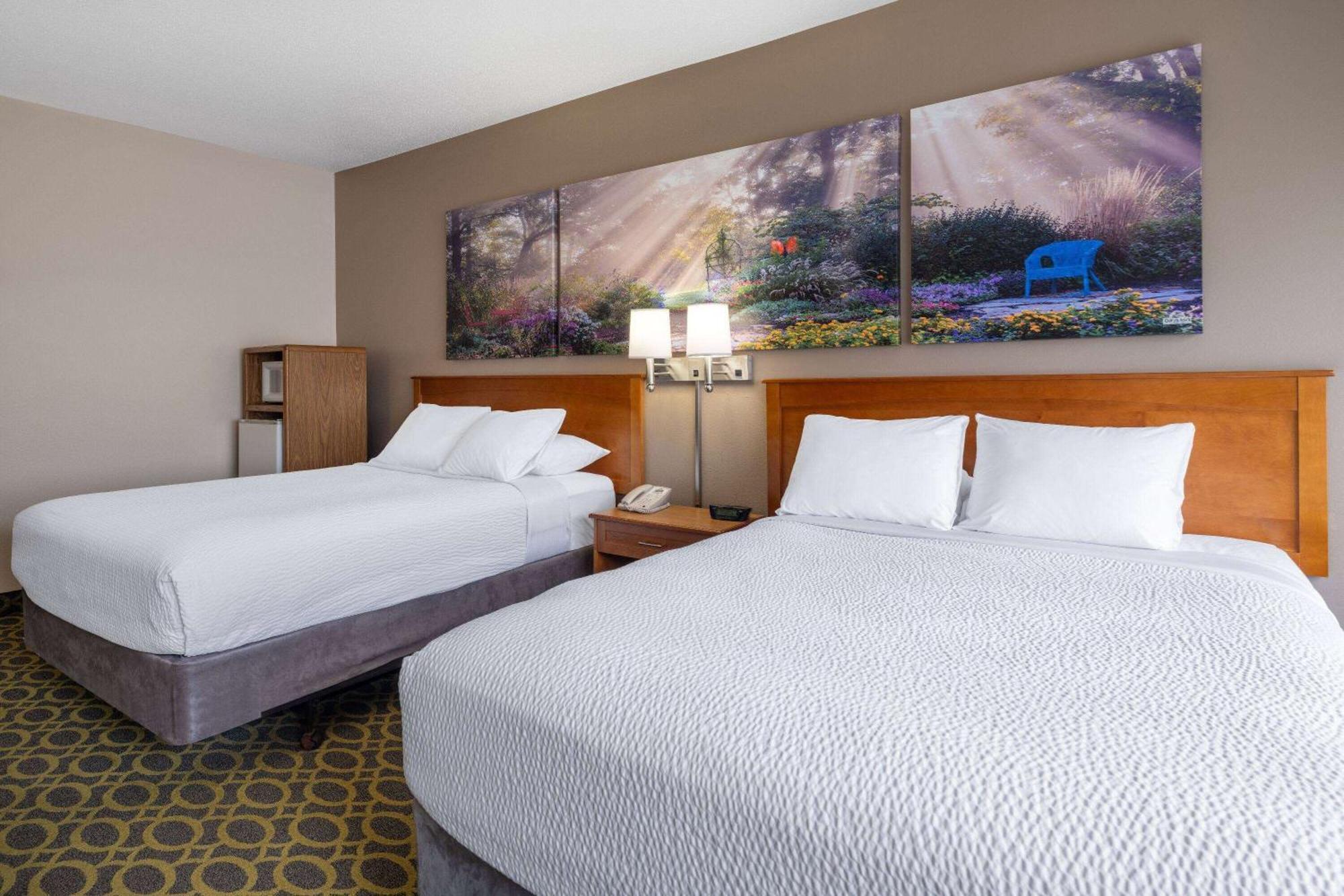 Days Inn & Suites By Wyndham Madison Dış mekan fotoğraf