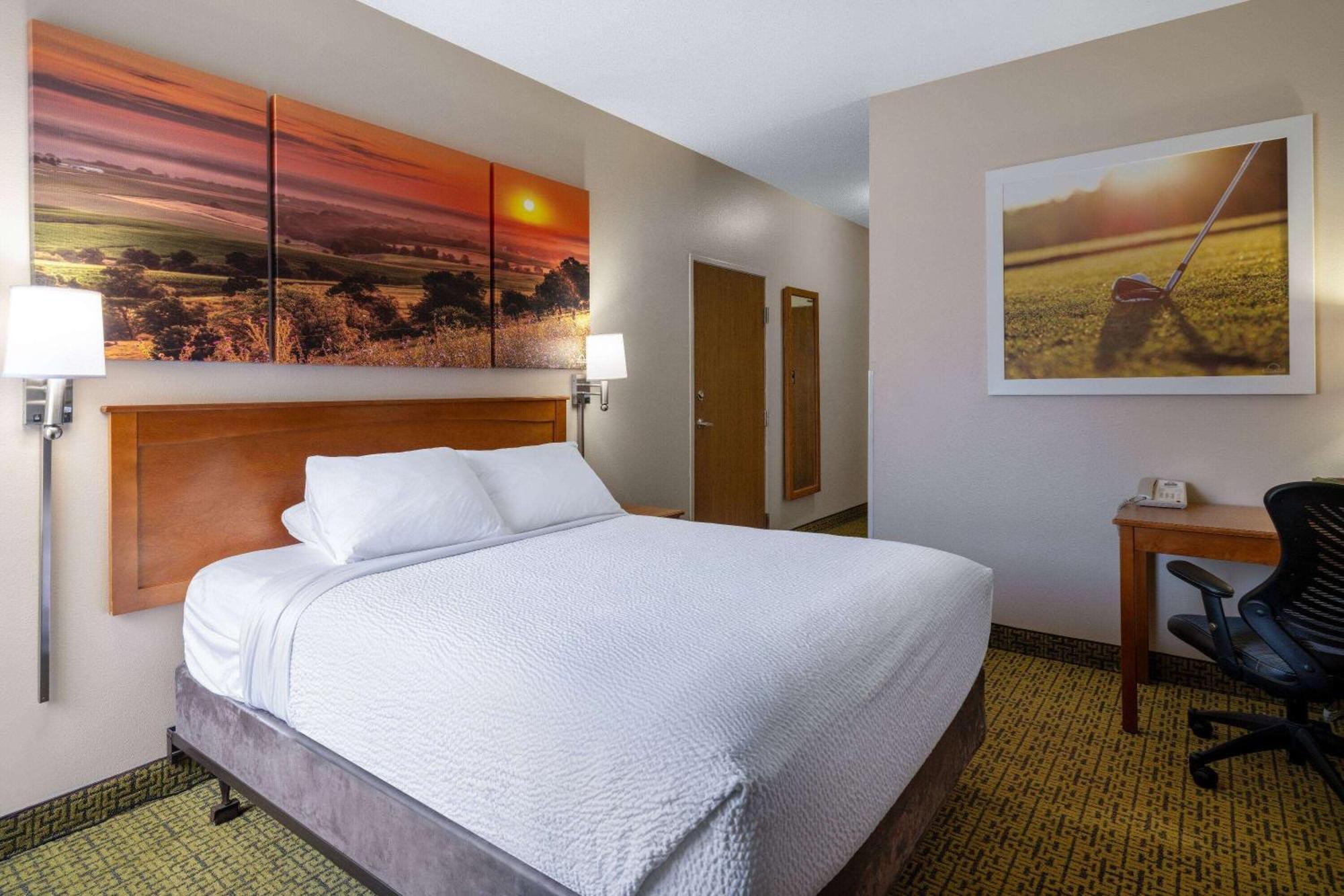 Days Inn & Suites By Wyndham Madison Dış mekan fotoğraf