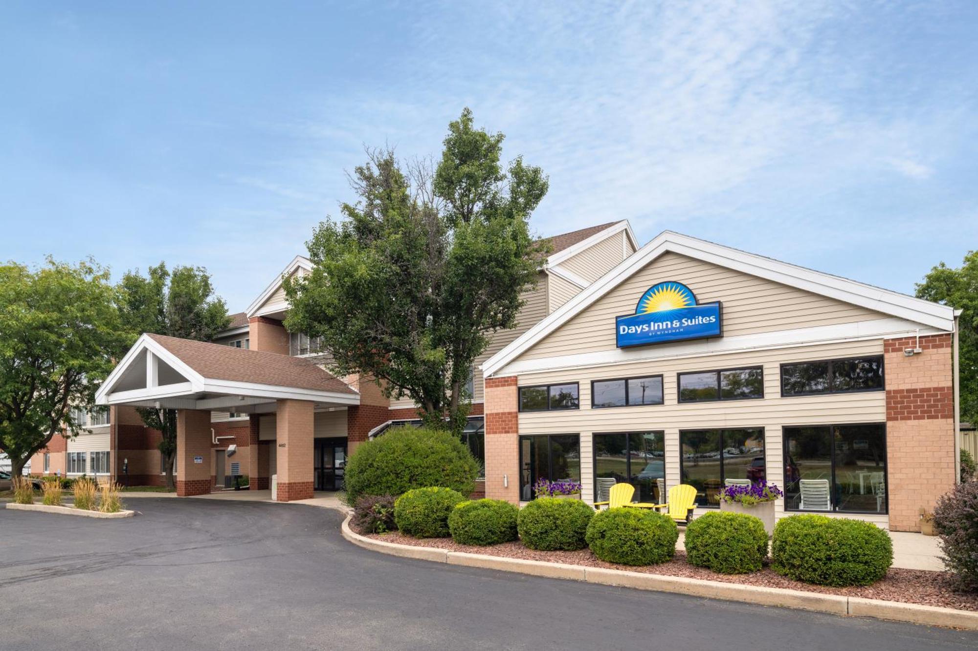 Days Inn & Suites By Wyndham Madison Dış mekan fotoğraf