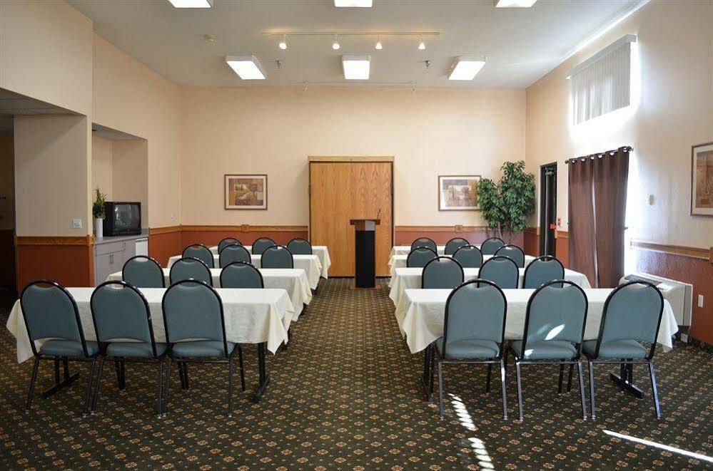 Days Inn & Suites By Wyndham Madison Dış mekan fotoğraf